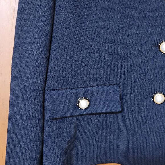 St. John Jacket REDUCED FOR QUICK SALE - Picture 5 of 7